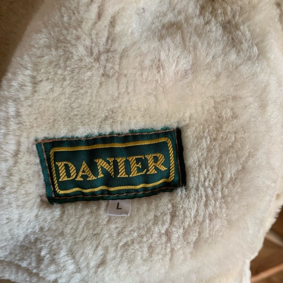 Oversized Vintage Genuine Shearling Jacket - Picture 8 of 11